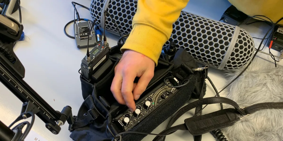 Tonangel mit Windschutz und Audiorecorder